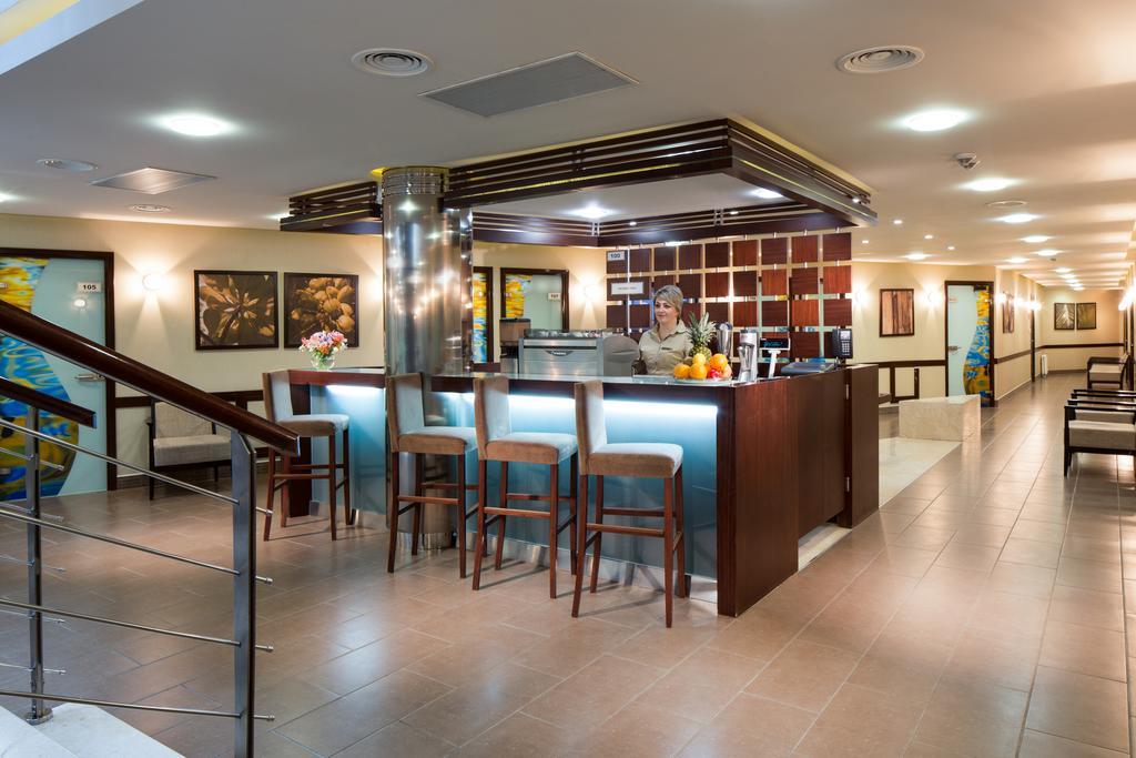 Mirotel Resort And Spa Truskavets Exterior photo The bar on board