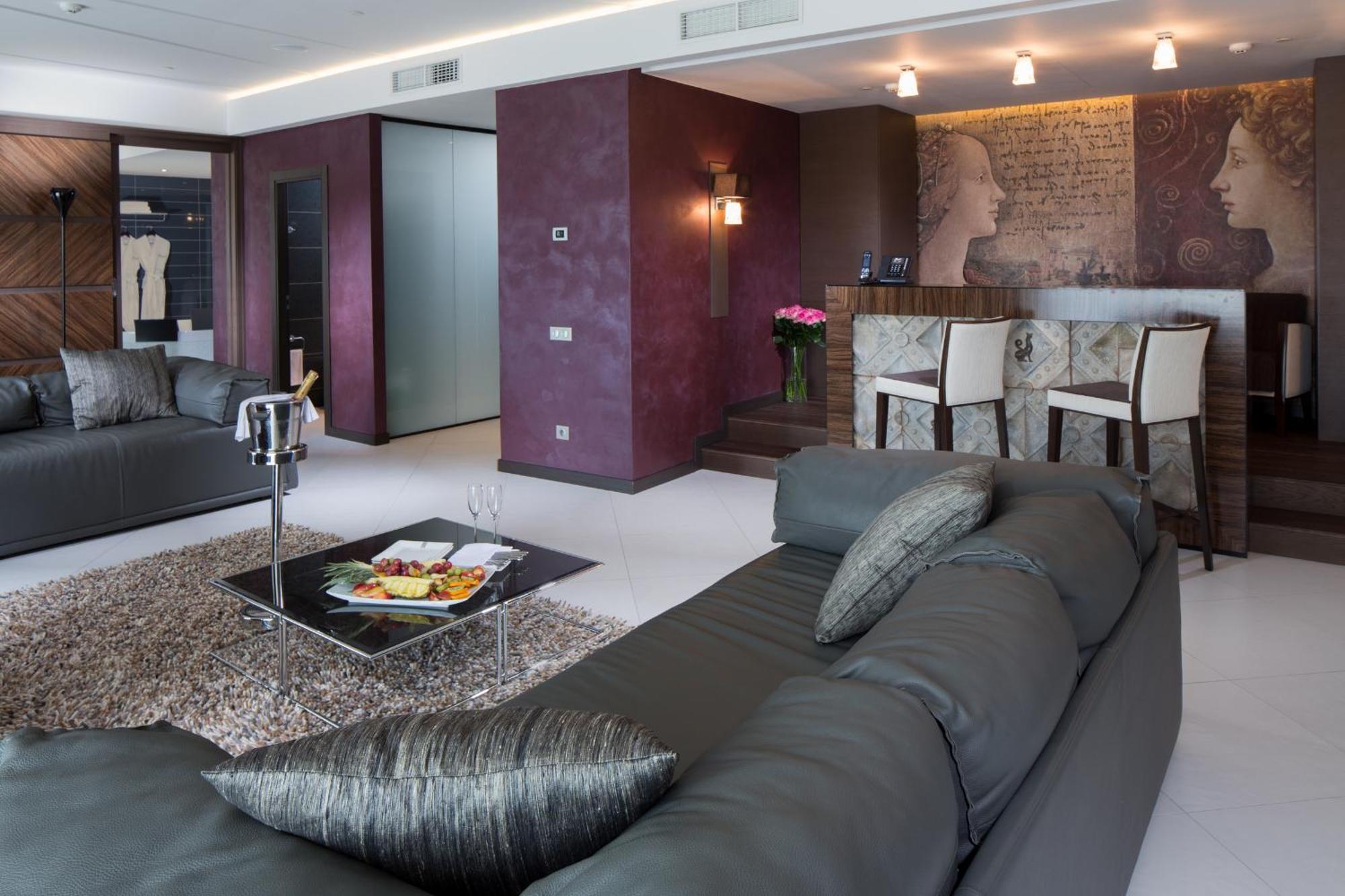 Mirotel Resort And Spa Truskavets Room photo A penthouse apartment in the complex