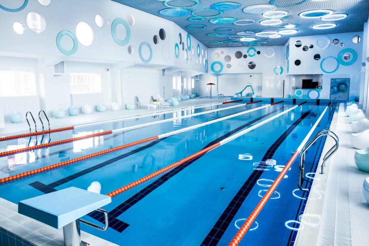 Mirotel Resort And Spa Truskavets Exterior photo Swimming pool